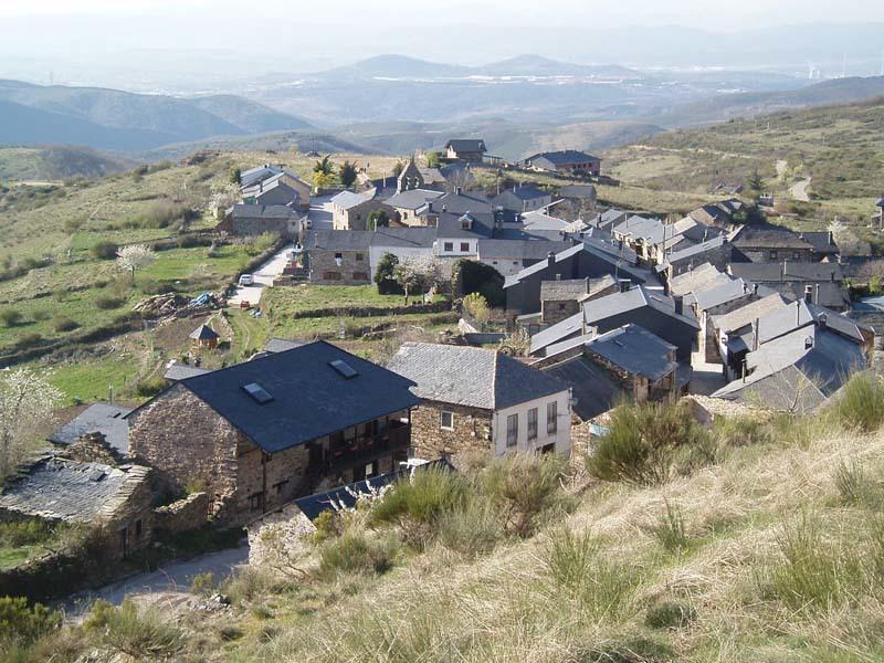 Hotel Rural La Casa Del Peregrino El Acebo de San Miguel Eksteriør bilde